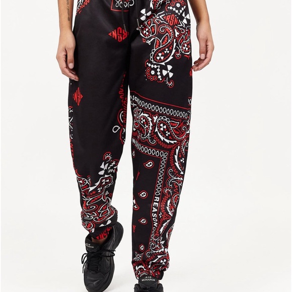 Woman’s Bandanna Jogger -  Size XL - Picture 2 of 11